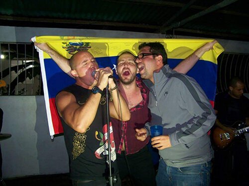Singing in Venezuela